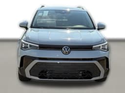 Volkswagen Taos SE FWD 2025 — side view