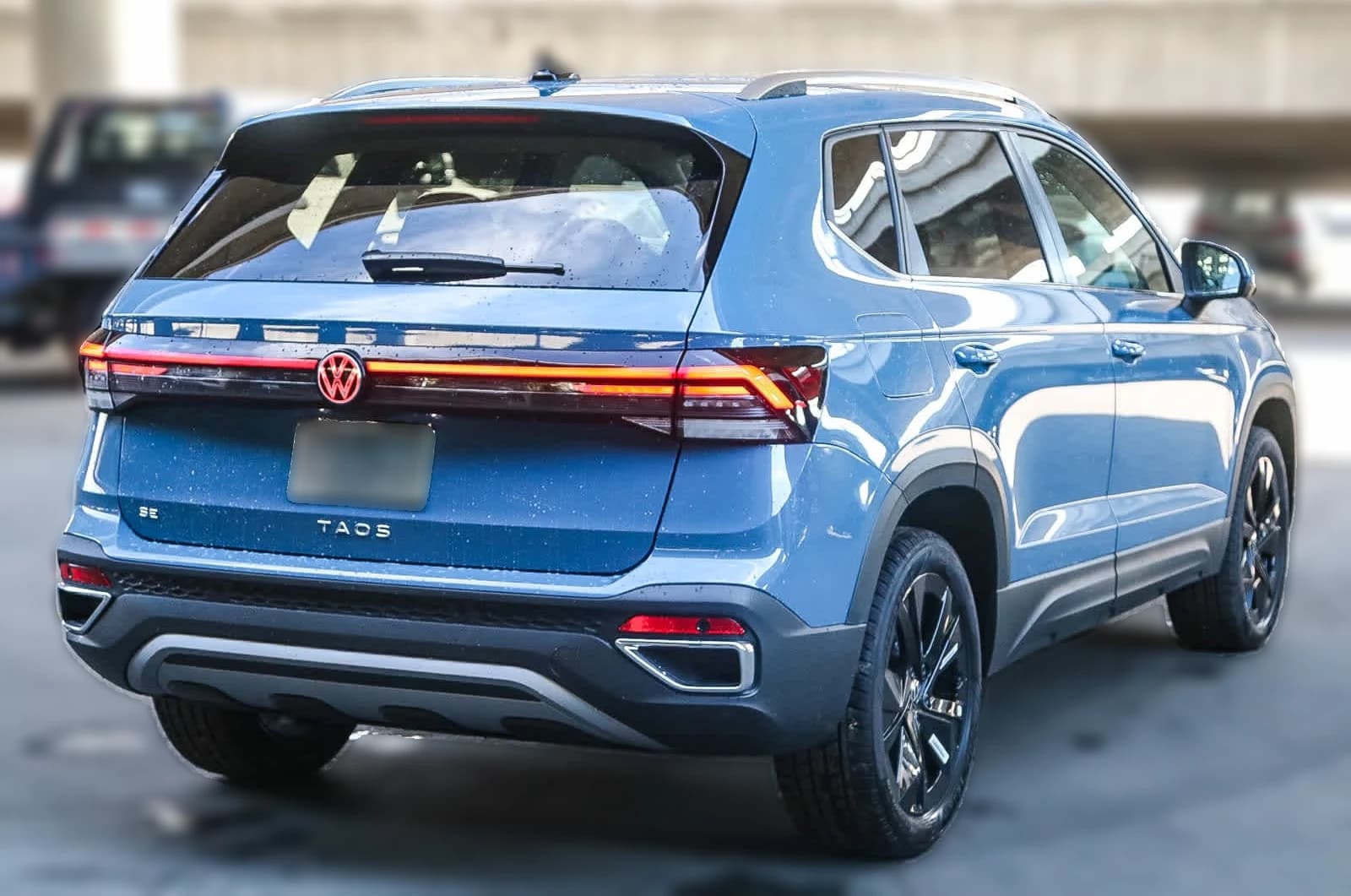 Volkswagen Taos SE FWD 2025 — side view
