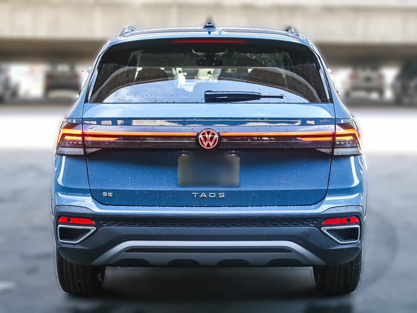 Volkswagen Taos SE FWD 2025 — side view
