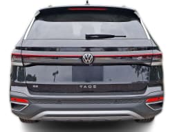 Volkswagen Taos SE FWD 2026 — side view