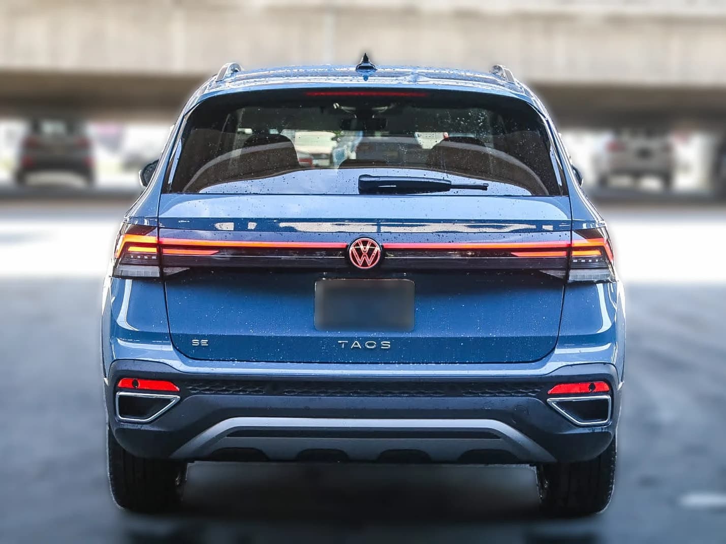 Volkswagen Taos SE FWD 2025 — side view