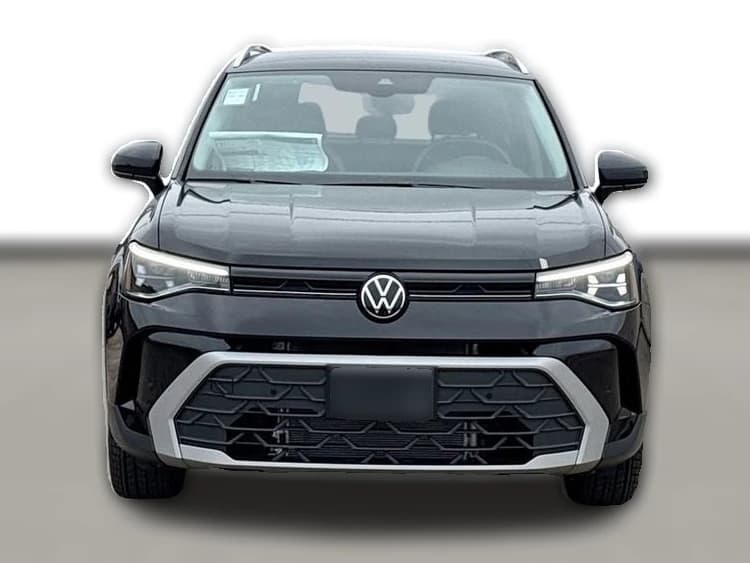 Volkswagen Taos SE FWD 2025 — side view