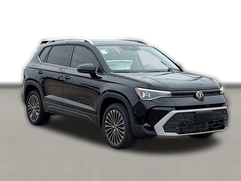 Volkswagen Taos SE FWD 2025 — side view