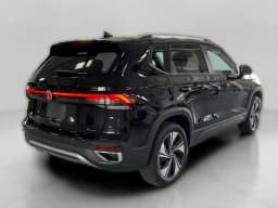 Volkswagen Taos SE 4MOTION 2026 — side view