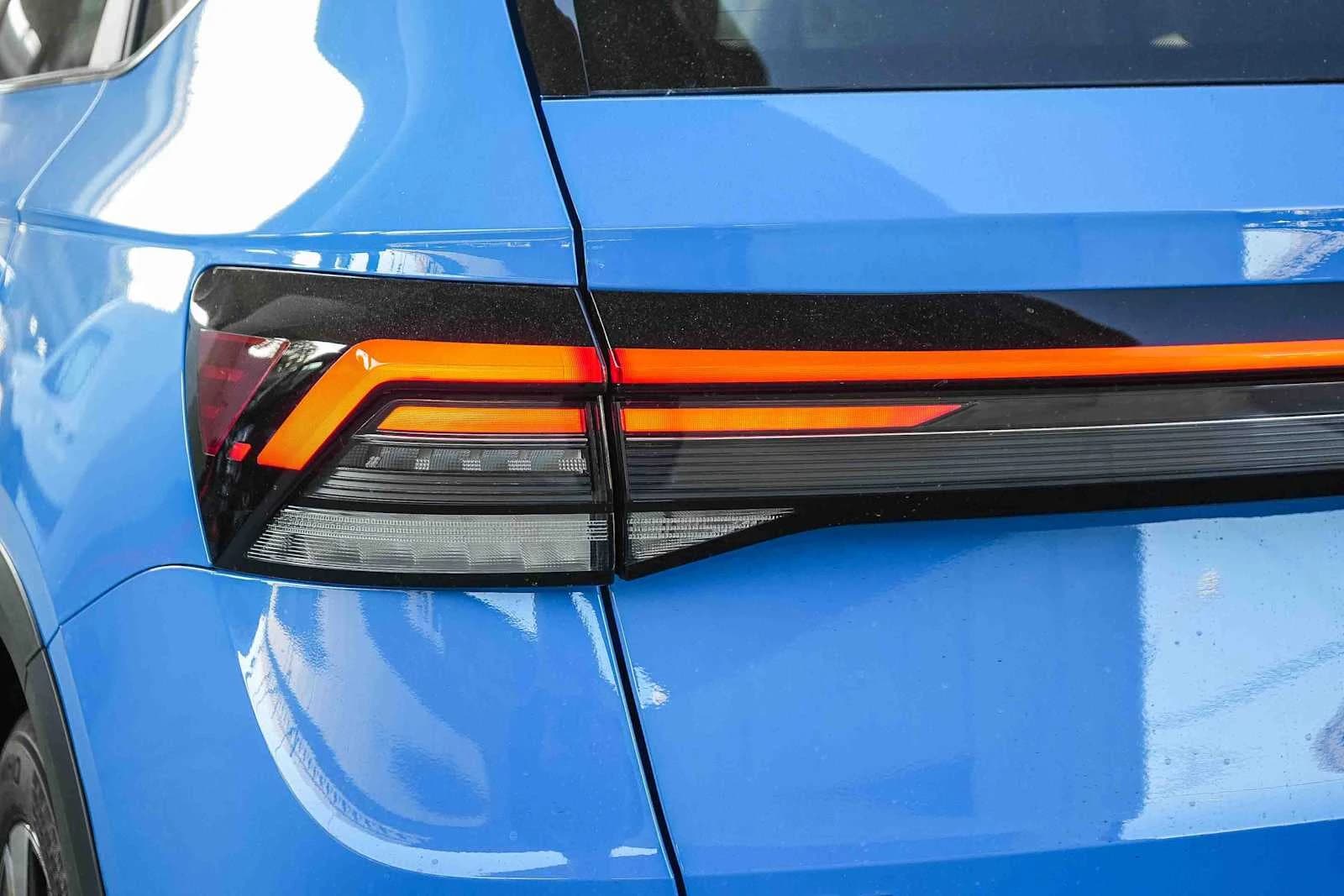 Volkswagen Taos SE 4MOTION 2026 — side view