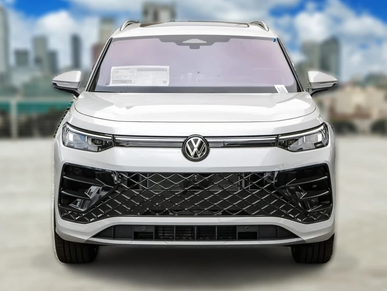 Volkswagen Tiguan SEL R-Line Turbo 4MOTION 2026 — side view
