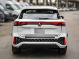 Volkswagen Tiguan SEL R-Line Turbo 4MOTION 2026 — side view