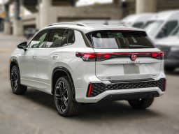 Volkswagen Tiguan SEL R-Line Turbo 4MOTION 2026 — side view