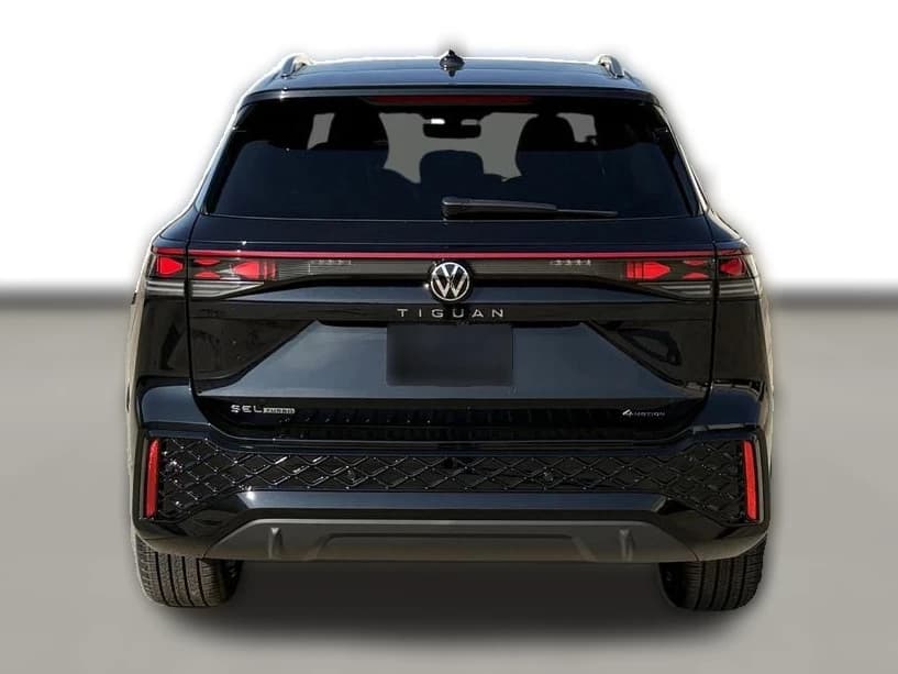 Volkswagen Tiguan SEL R-Line Turbo 2.0T 4MOTION 2026 — side view