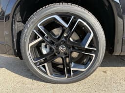 Volkswagen Tiguan SEL R-Line Turbo 2.0T 4MOTION 2026 — side view