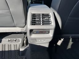 Volkswagen Tiguan SEL R-Line Turbo 2.0T 4MOTION 2026 — side view