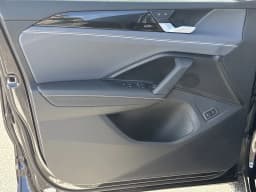 Volkswagen Tiguan SEL R-Line Turbo 4MOTION 2026 — side view