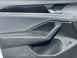 Volkswagen Tiguan SEL R-Line Turbo 4MOTION 2026 — side view
