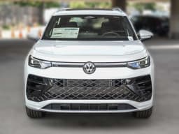 Volkswagen Tiguan SEL R-Line Turbo 4MOTION 2026 — side view