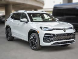Volkswagen Tiguan SEL R-Line Turbo 4MOTION 2026 — side view
