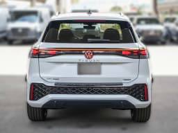 Volkswagen Tiguan SEL R-Line Turbo 4MOTION 2026 — side view