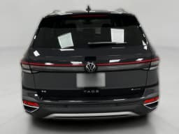 Volkswagen Taos SE 4MOTION 2026 — side view