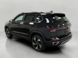 Volkswagen Taos SE 4MOTION 2026 — side view