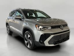 Volkswagen Taos SE 4MOTION 2026 — side view