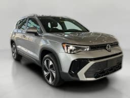 Volkswagen Taos SE 4MOTION 2026 — side view