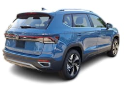 Volkswagen Taos SE 4MOTION 2026 — side view