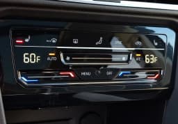 Volkswagen Taos SE 4MOTION 2026 — side view