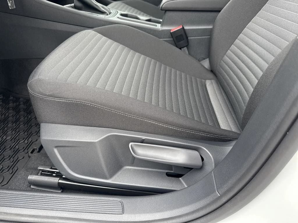 Volkswagen Jetta S Auto 2026 — side view