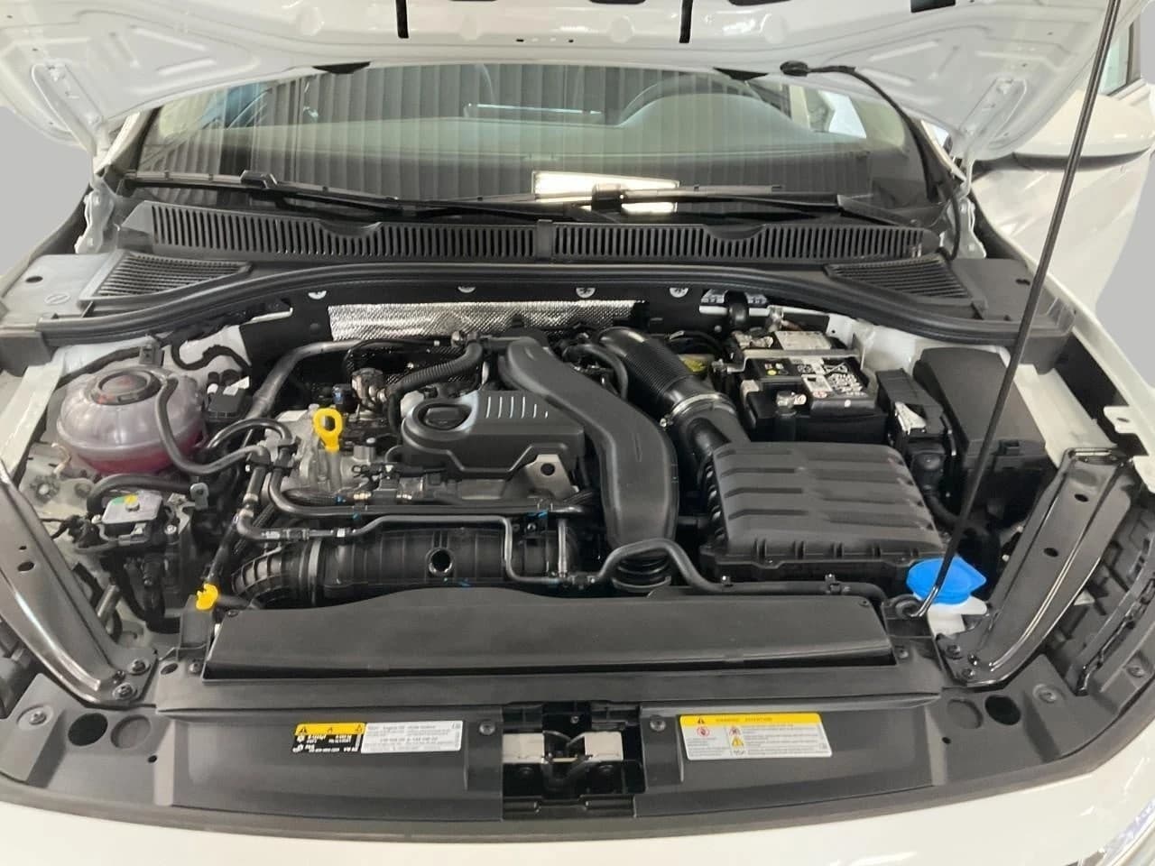 Volkswagen Jetta S Auto 2026 — side view