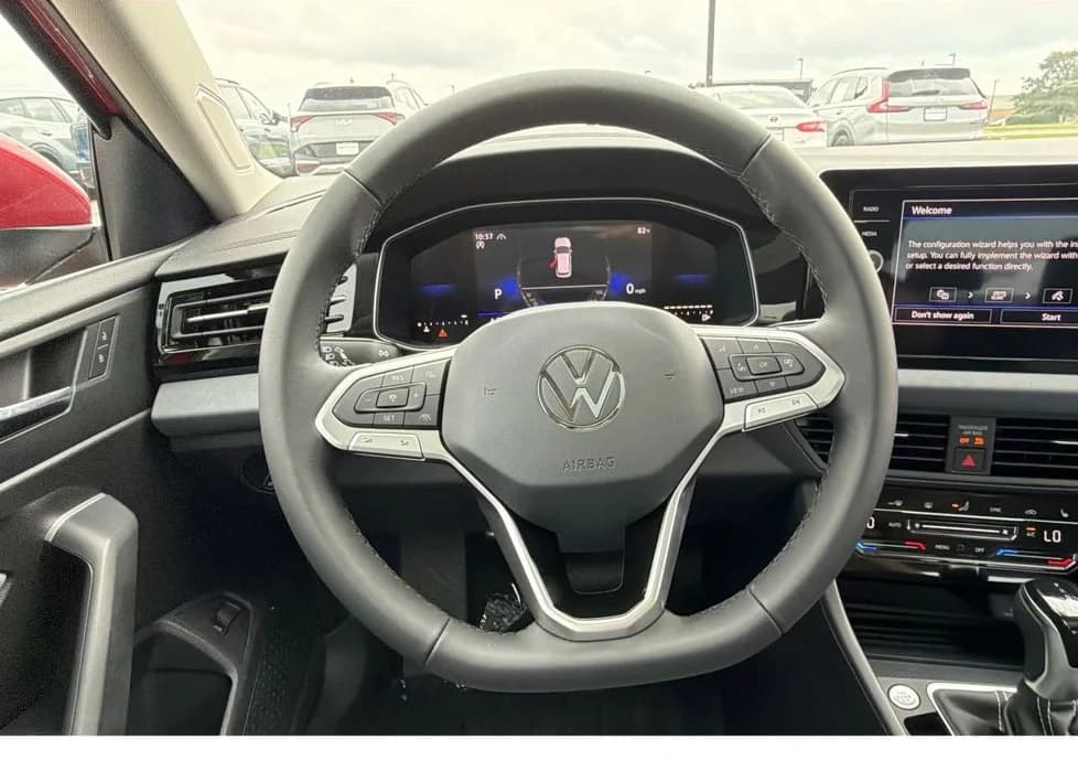 Volkswagen Jetta SE Auto 2026 — side view