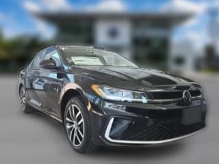 Volkswagen Jetta SE Auto