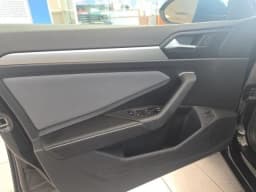 Volkswagen Jetta SE Auto 2025 — side view