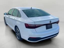 Volkswagen Jetta Sport Auto 2026 — side view
