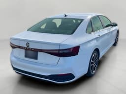 Volkswagen Jetta Sport Auto 2026 — side view