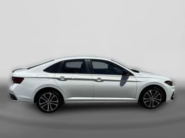 Volkswagen Jetta Sport Auto 2026 — side view