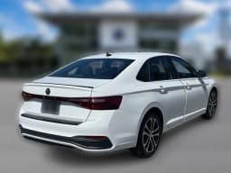 Volkswagen Jetta Sport Auto 2026 — side view