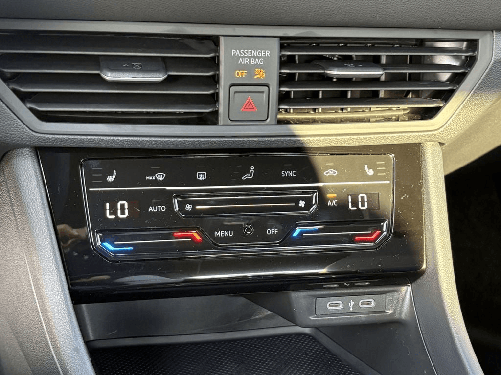 Volkswagen Jetta Sport Auto 2026 — side view
