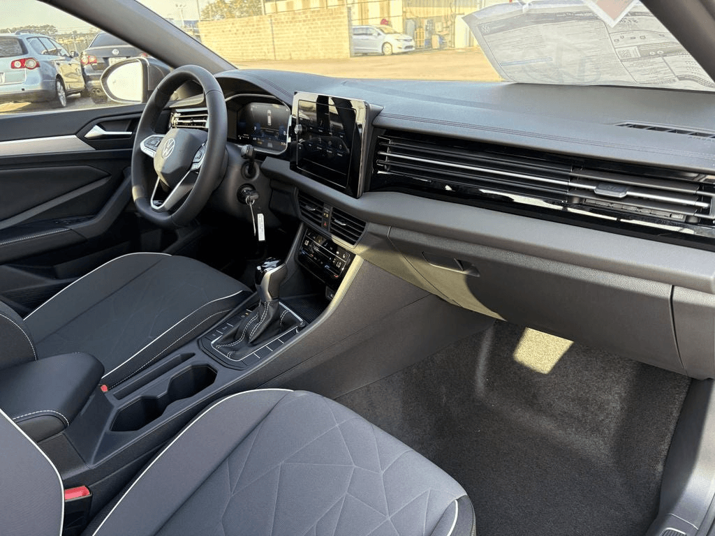 Volkswagen Jetta Sport Auto 2026 — side view