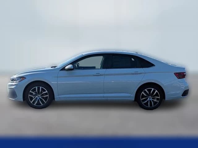 Volkswagen Jetta SE Auto 2025 — side view