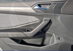 Volkswagen Jetta SE Auto 2025 — side view