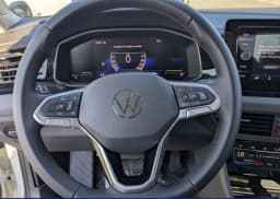 Volkswagen Jetta SE Auto 2025 — side view