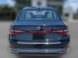 Volkswagen Jetta SEL Auto 2026 — side view