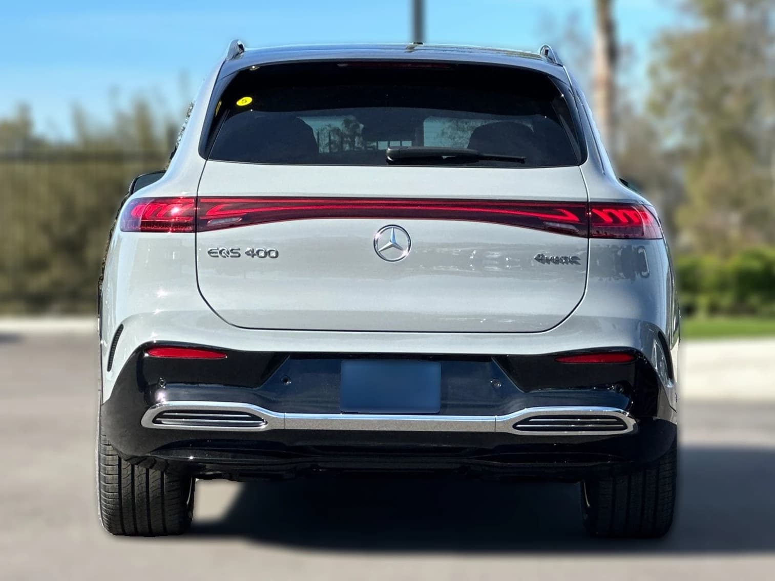Mercedes-Benz EQS EQS 400 4MATIC SUV 2026 — side view