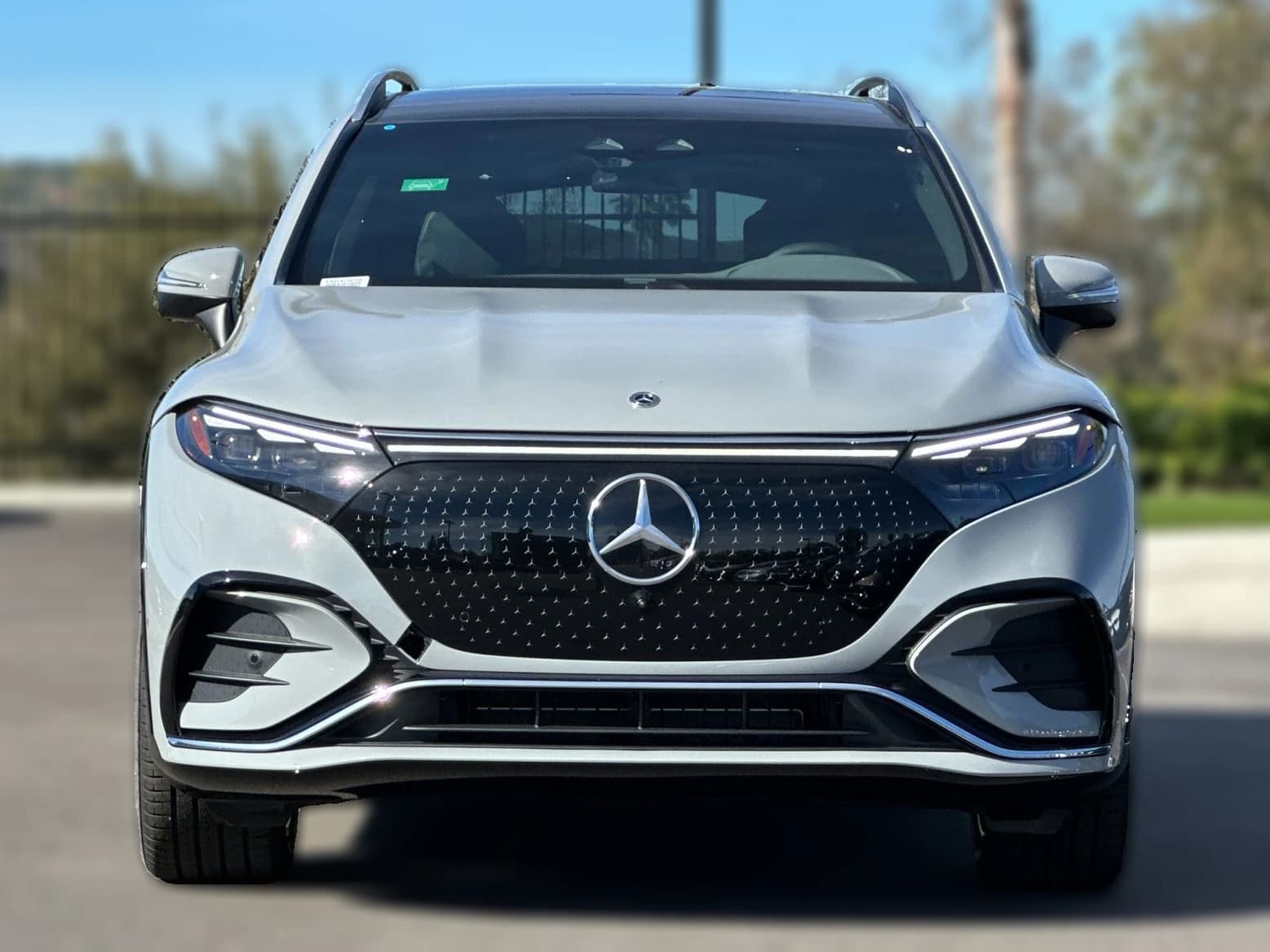 Mercedes-Benz EQS EQS 400 4MATIC SUV 2026 — side view