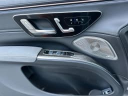 Mercedes-Benz EQS EQS 400 4MATIC SUV 2026 — side view