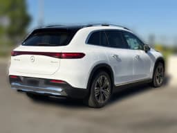Mercedes-Benz EQS EQS 400 4MATIC SUV 2026 — side view