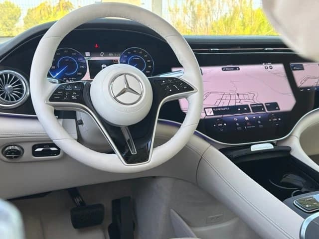 Mercedes-Benz EQS EQS 400 4MATIC SUV 2026 — side view