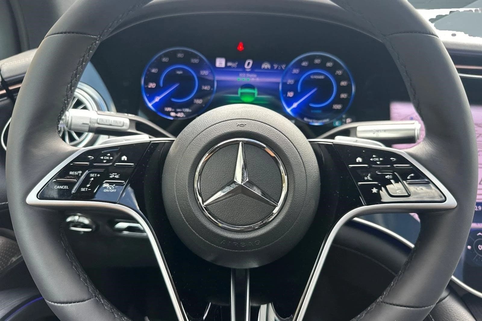 Mercedes-Benz EQS EQS 400 4MATIC SUV 2026 — side view