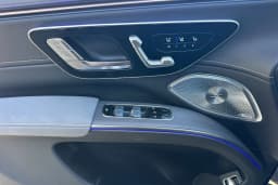 Mercedes-Benz EQS EQS 400 4MATIC SUV 2026 — side view