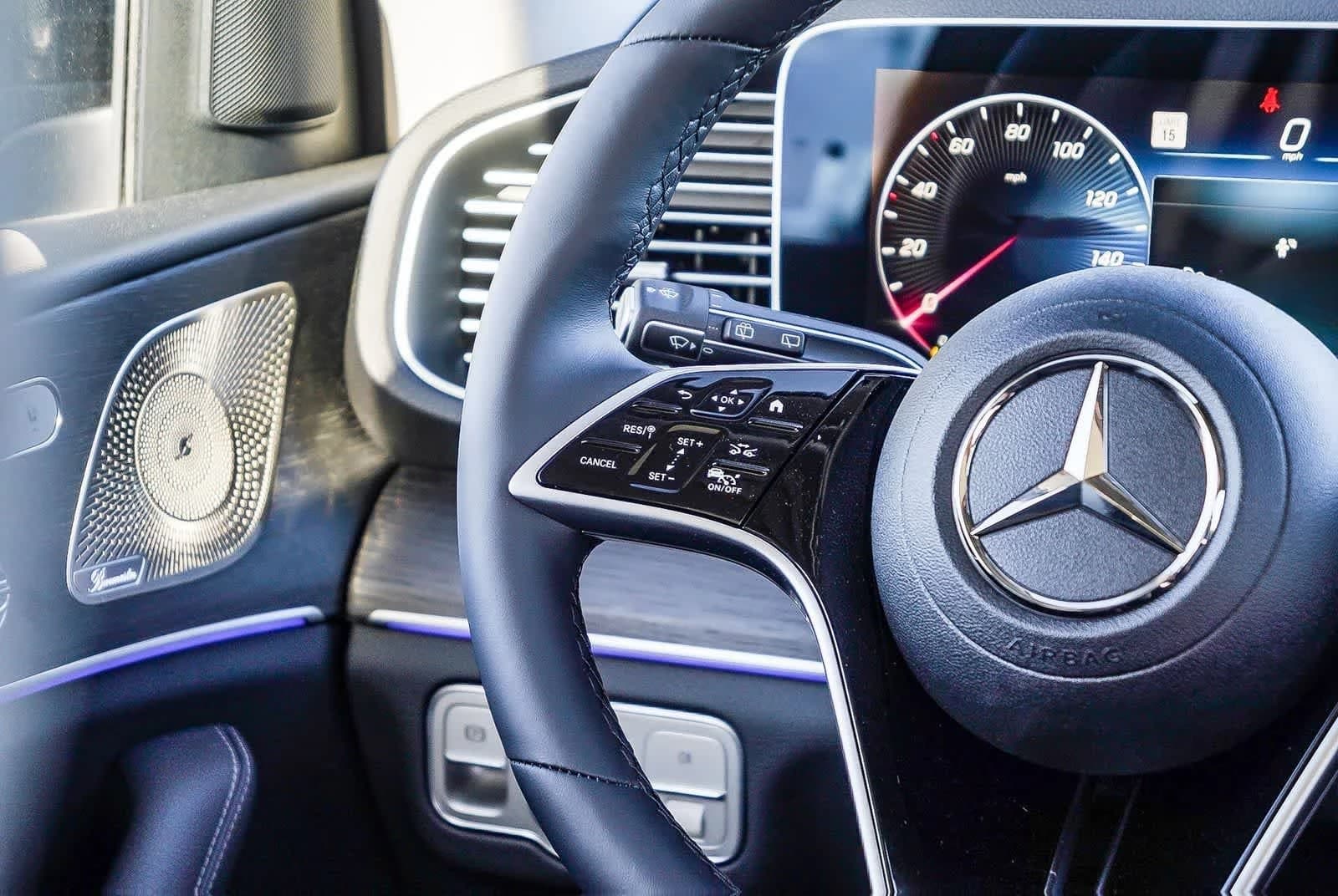 Mercedes-Benz GLE GLE 350 4MATIC SUV 2026 — side view