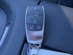 Mercedes-Benz GLE GLE 450 4MATIC SUV 2026 — side view
